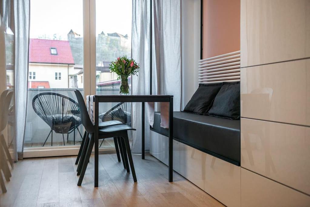 Apartment Sunny With Cute Dragon In The Center+parking Laibach